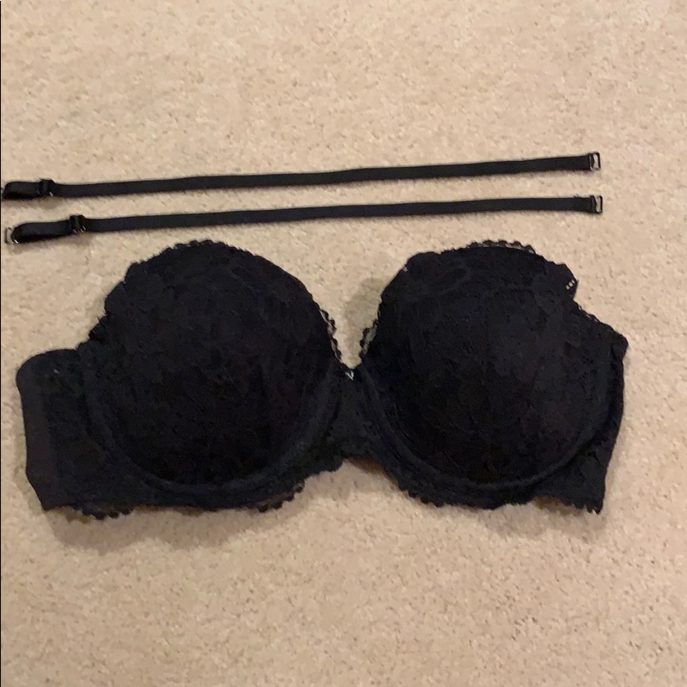 *SOLD*Victoria Secret Lace Strapless Bra with Straps